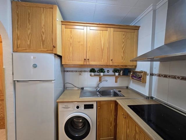 1 makuuhuone Huoneisto myytävänä paikassa Torrevieja mukana uima-altaan - 116 000 € (Ref: 9913275)