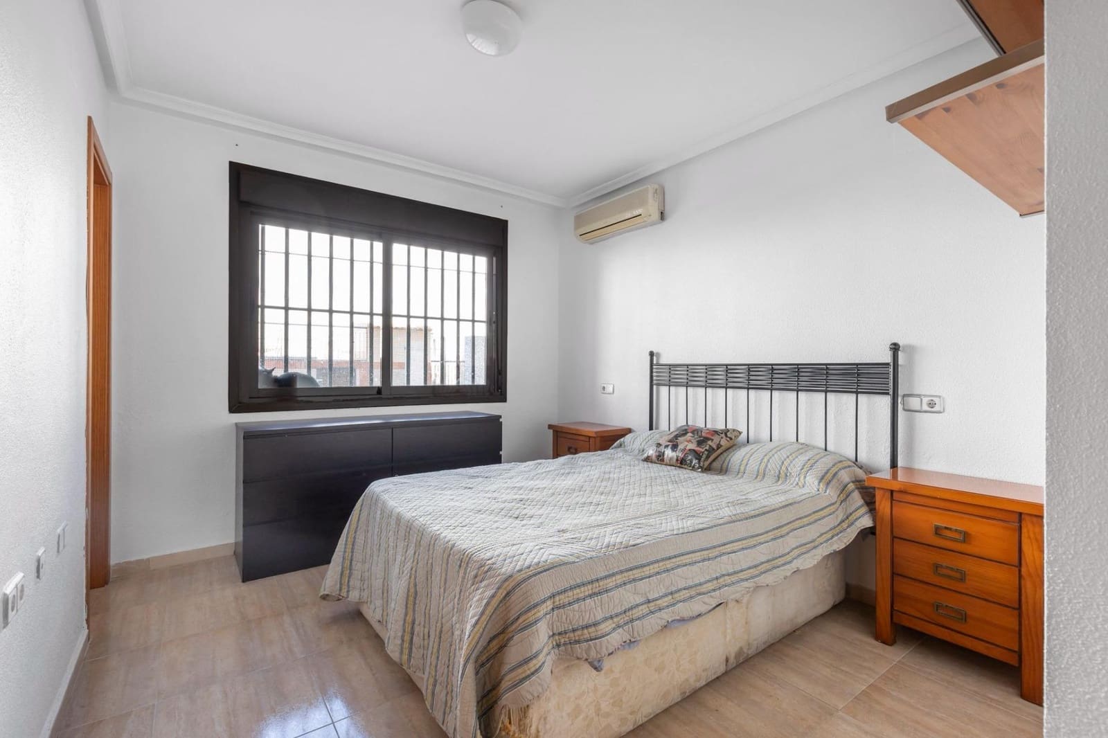 3 slaapkamer Appartement te koop in Torrevieja met zwembad garage - € 184.900 (Ref: 9913277)