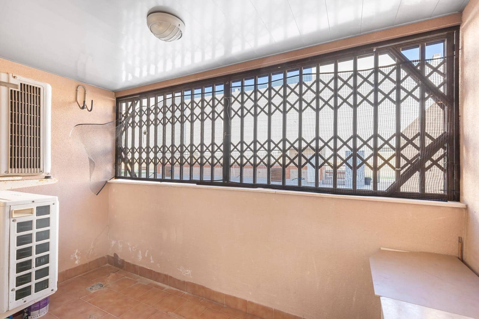 3 slaapkamer Appartement te koop in Torrevieja met zwembad garage - € 184.900 (Ref: 9913277)