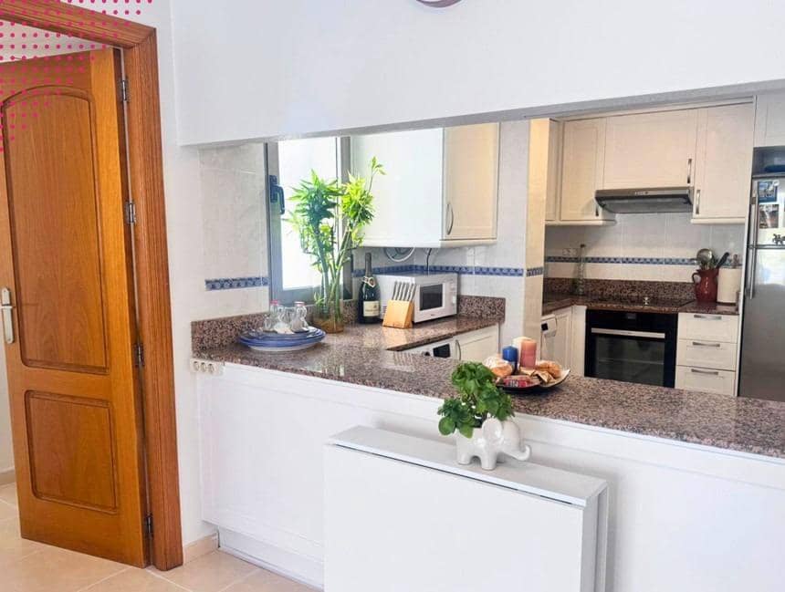 Ático de 3 habitaciones en Torrevieja en venta con piscina - 329.000 € (Ref: 9913278)