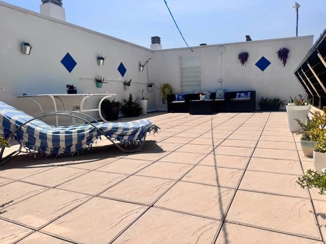 Ático de 3 habitaciones en Centro, Torrevieja en venta - 329.000 € (Ref: 9913278)
