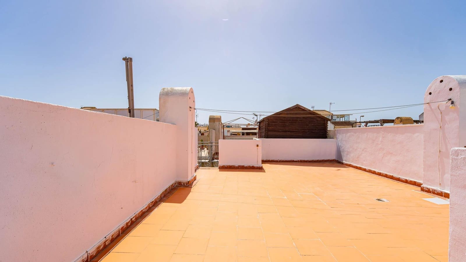 2 quarto Moradia em Banda para venda em El Limonar com piscina - 159 999 € (Ref: 9930821)