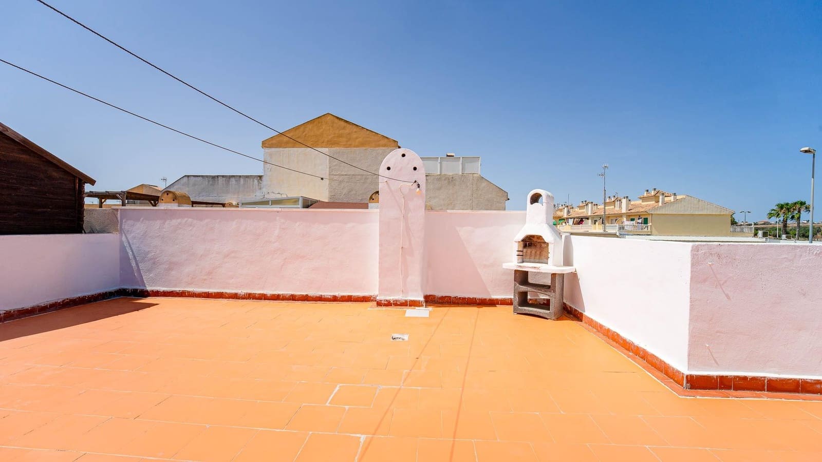 2 quarto Moradia em Banda para venda em El Limonar com piscina - 159 999 € (Ref: 9930821)