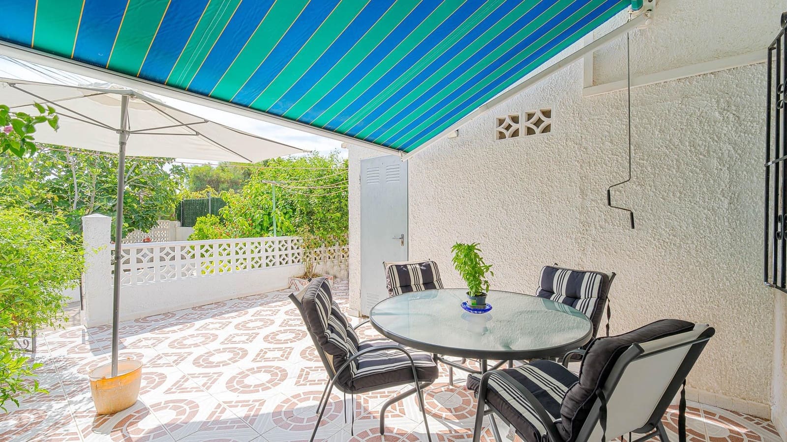 2 soverom Bungalow til salgs i Torrevieja - € 119 999 (Ref: 9954336)