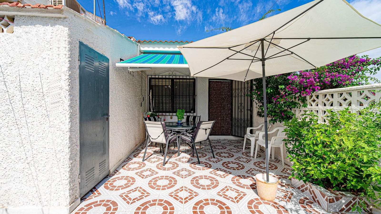 2 soverom Bungalow til salgs i Torrevieja - € 119 999 (Ref: 9954336)