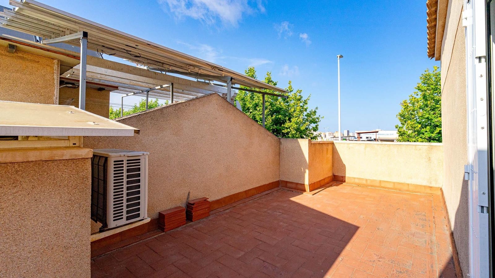 3 soverom Villa til salgs i Torrevieja med svømmebasseng - € 229 999 (Ref: 9958069)