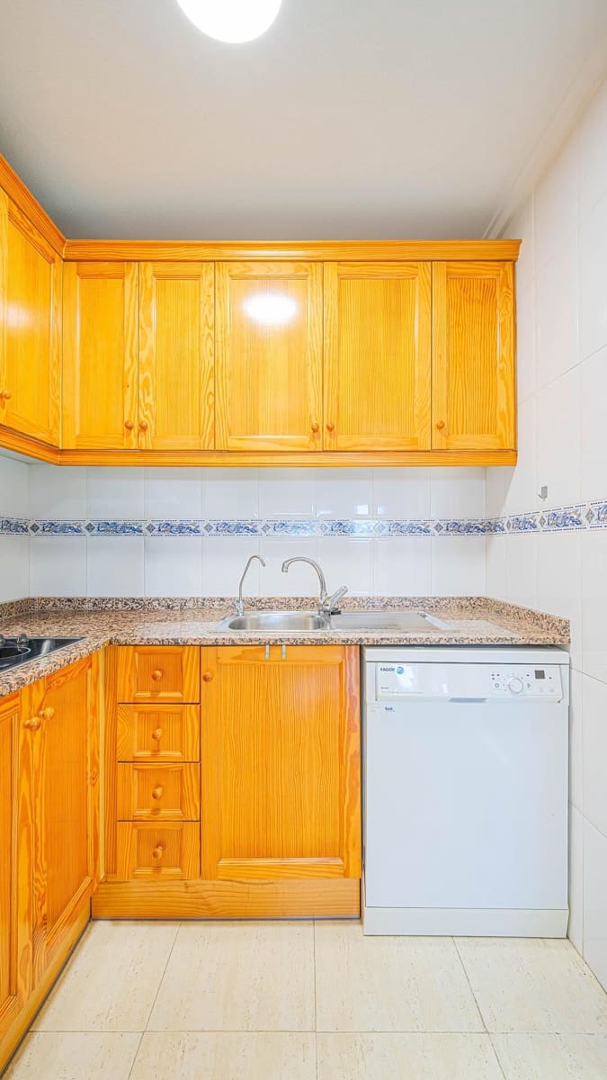 3 slaapkamer Villa te koop in Torrevieja met zwembad - € 229.999 (Ref: 9958069)