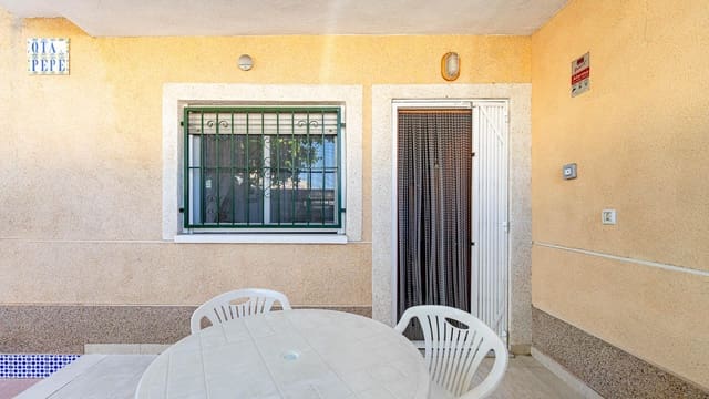 Chalet de 3 habitaciones en Centro, Torrevieja en venta con piscina - 229.999 € (Ref: 9958069)