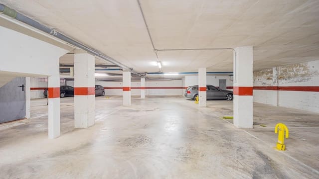 Garage til salg i Avenida Habaneras - Curva de Palangre, Torrevieja - € 12.000 (Ref: 9962795)