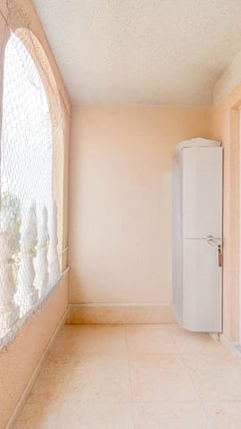 2 soverom Leilighet til salgs i Centro, Torrevieja med svømmebasseng - € 99 999 (Ref: 9975541)