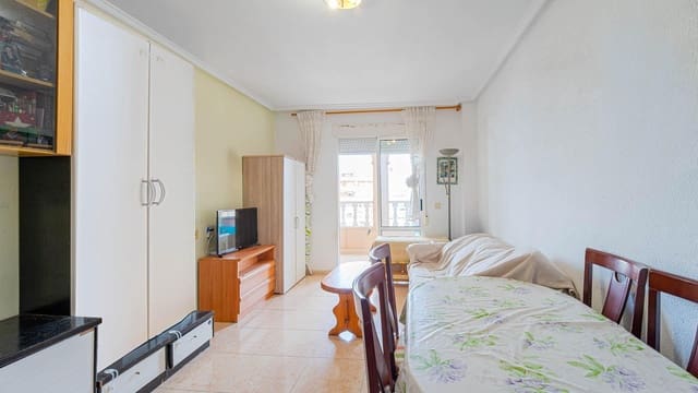 2 soverom Leilighet til salgs i Centro, Torrevieja med svømmebasseng - € 99 999 (Ref: 9975541)