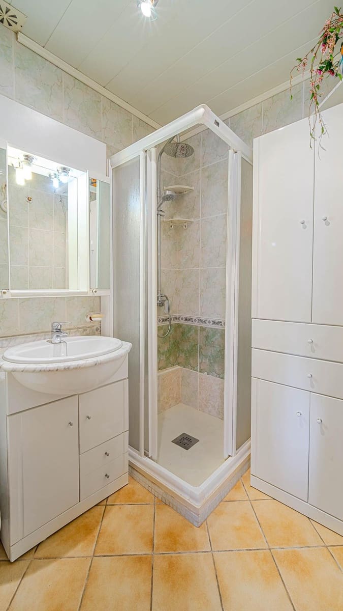 2 chambre Villa/Maison Mitoyenne à vendre à Torrevieja - 109 999 € (Ref: 9975542)