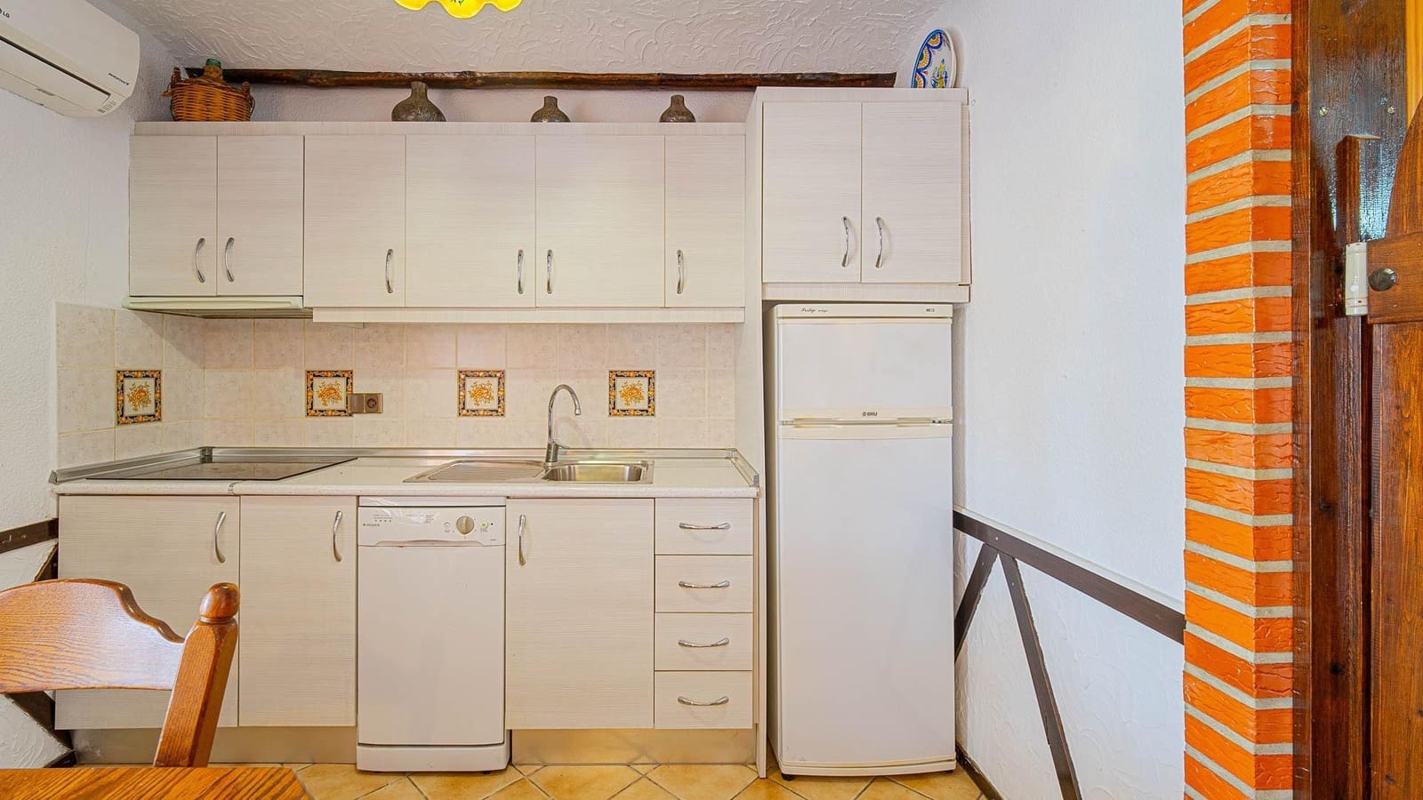 2 chambre Villa/Maison Mitoyenne à vendre à Torrevieja - 109 999 € (Ref: 9975542)