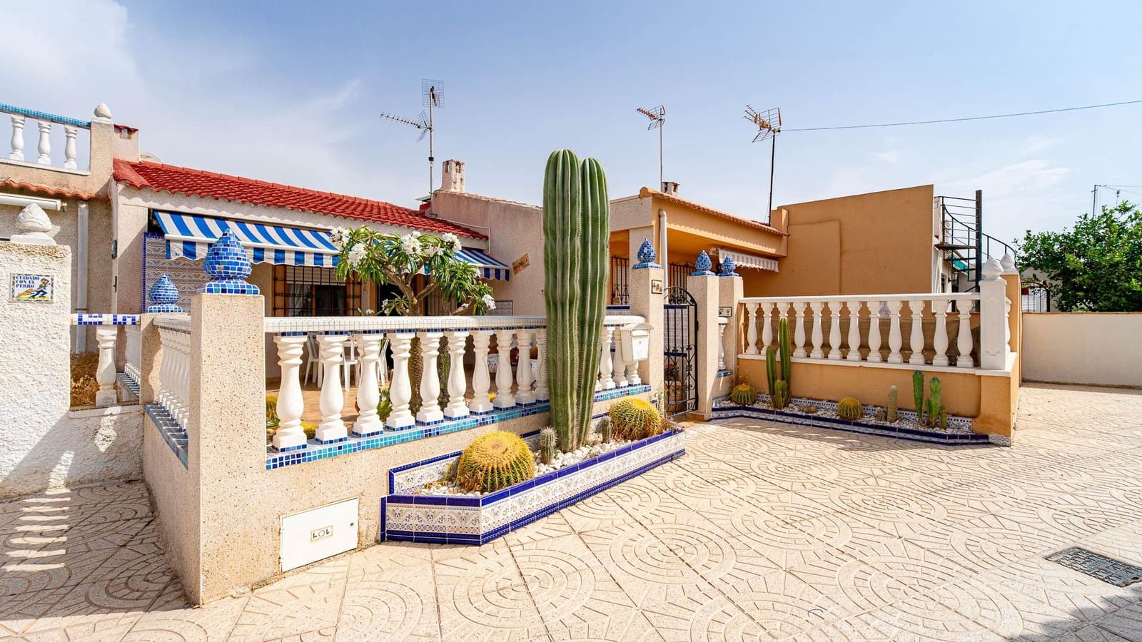 2 chambre Villa/Maison Mitoyenne à vendre à Torrevieja - 109 999 € (Ref: 9975542)