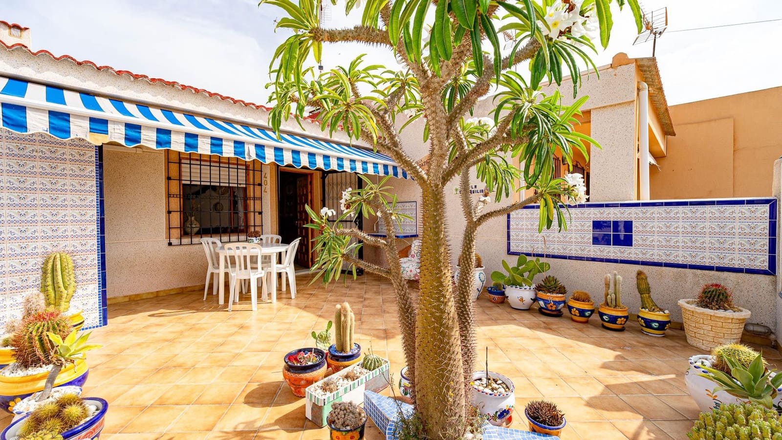 2 chambre Villa/Maison Mitoyenne à vendre à Torrevieja - 109 999 € (Ref: 9975542)