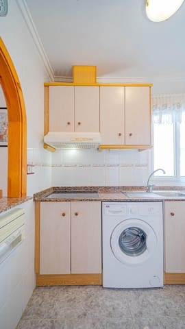2 slaapkamer Appartement te koop in Centro, Torrevieja met garage - € 139.999 (Ref: 9979814)