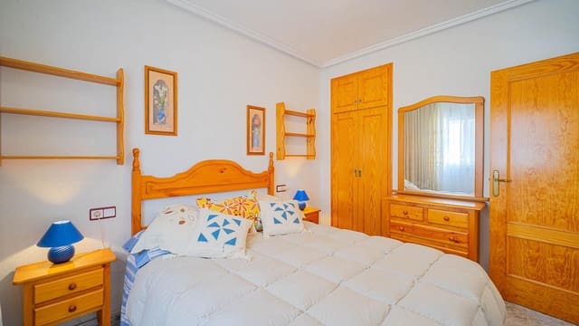 2 slaapkamer Appartement te koop in Centro, Torrevieja met garage - € 139.999 (Ref: 9979814)