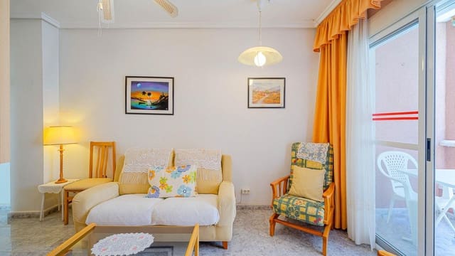 2 slaapkamer Appartement te koop in Centro, Torrevieja met garage - € 139.999 (Ref: 9979814)