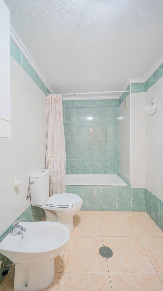 3 soveværelse Lejlighed til salg i Torrevieja med swimmingpool - € 134.999 (Ref: 9986963)