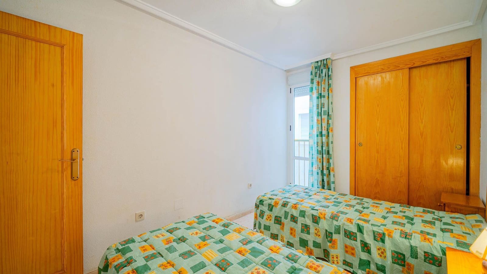 3 soveværelse Lejlighed til salg i Torrevieja med swimmingpool - € 134.999 (Ref: 9986963)