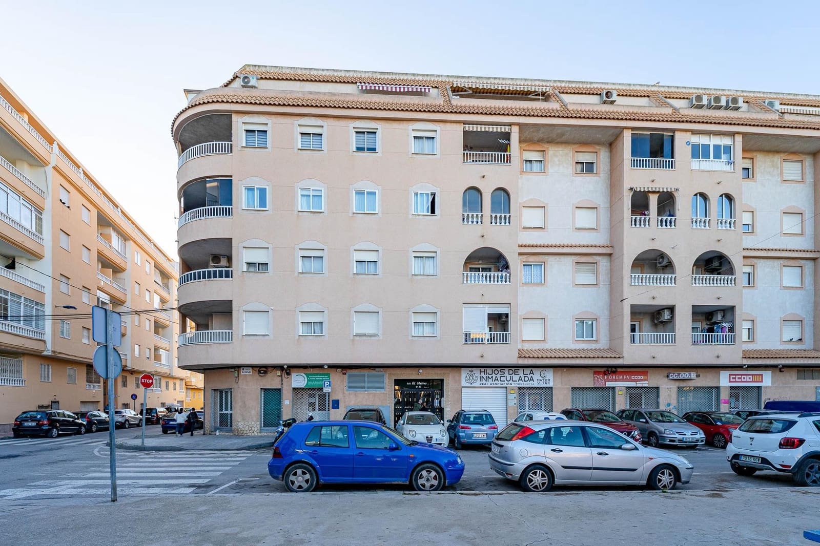 3 soveværelse Lejlighed til salg i Torrevieja med swimmingpool - € 134.999 (Ref: 9986963)