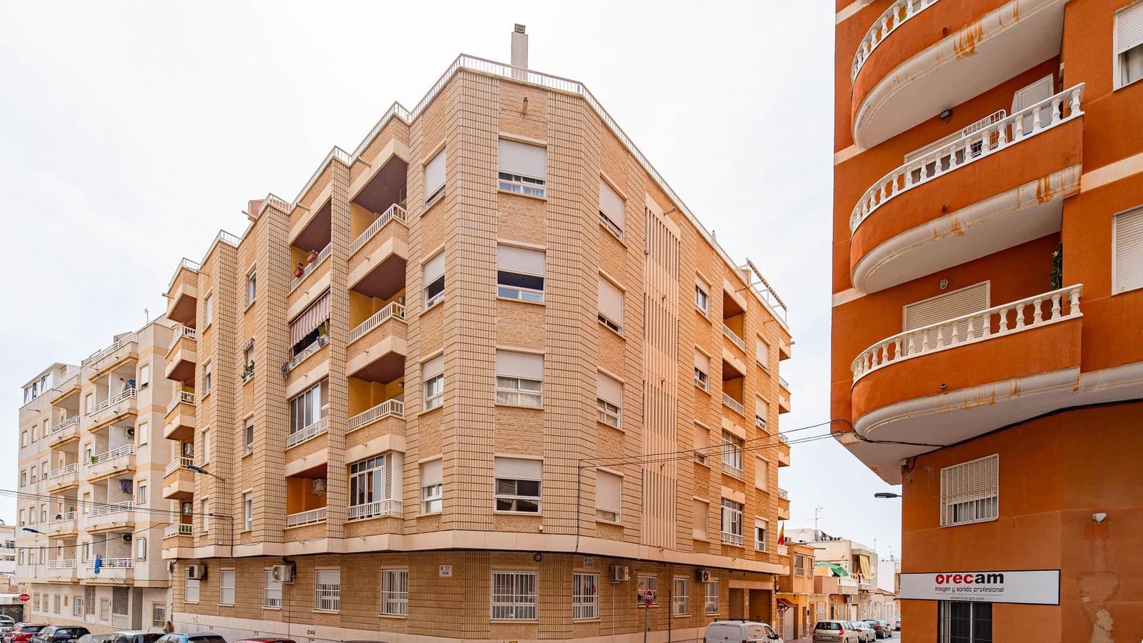 Garasje til salgs i Torrevieja - € 18 000 (Ref: 9998902)