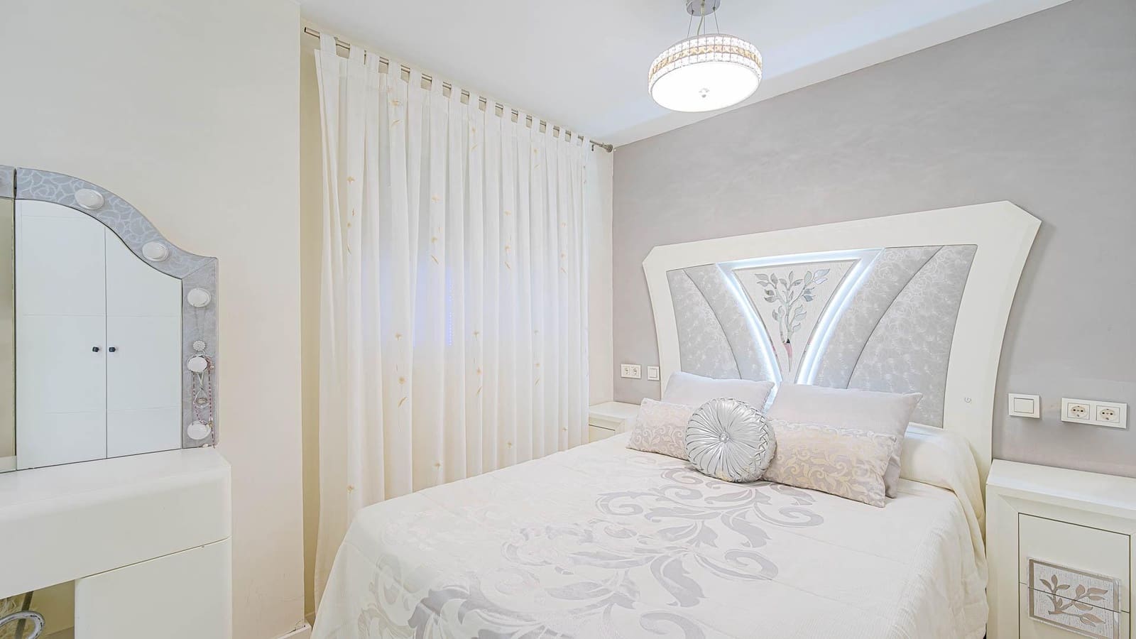 3 soverom Leilighet til salgs i Torrevieja - € 228 000 (Ref: 9998903)