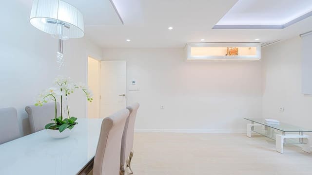 3 slaapkamer Appartement te koop in Centro, Torrevieja met garage - € 209.999 (Ref: 9998904)