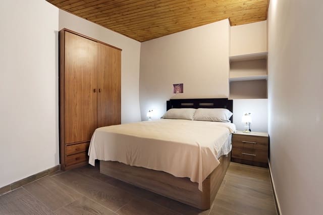 2 bedroom Townhouse for sale in Arén - € 130,000 (Ref: 10162487)