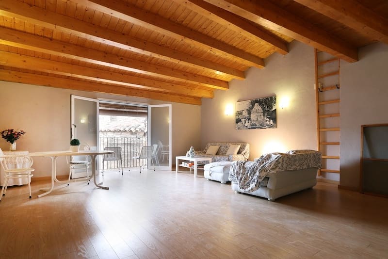 5 soveværelse Finca/Landehus til salg i Isona i Conca Della - € 120.000 (Ref: 8473135)