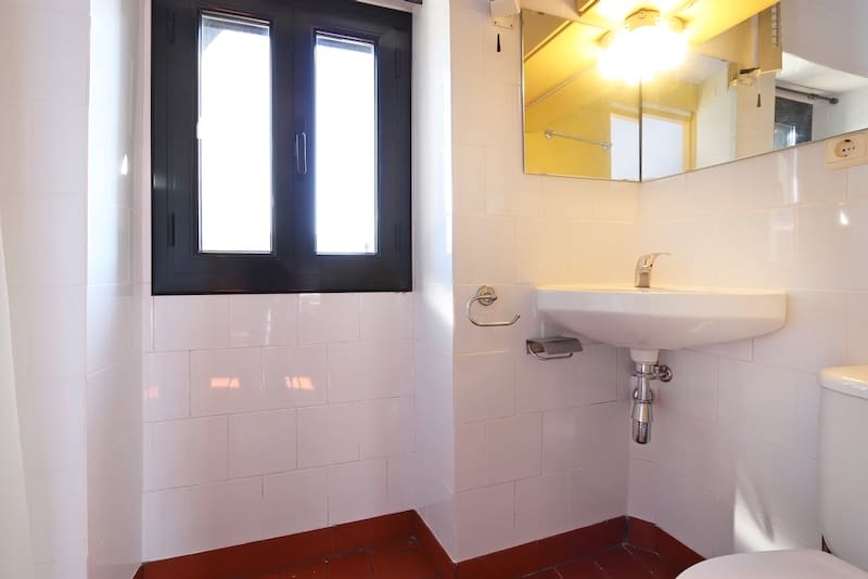 9 soveværelse Finca/Landehus til salg i Sort - € 340.000 (Ref: 8917375)