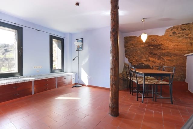 9 bedroom Finca/Country House for sale in Sort - € 340,000 (Ref: 8917375)