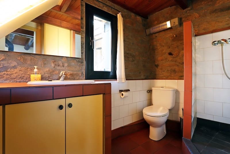 9 soveværelse Finca/Landehus til salg i Sort - € 340.000 (Ref: 8917375)