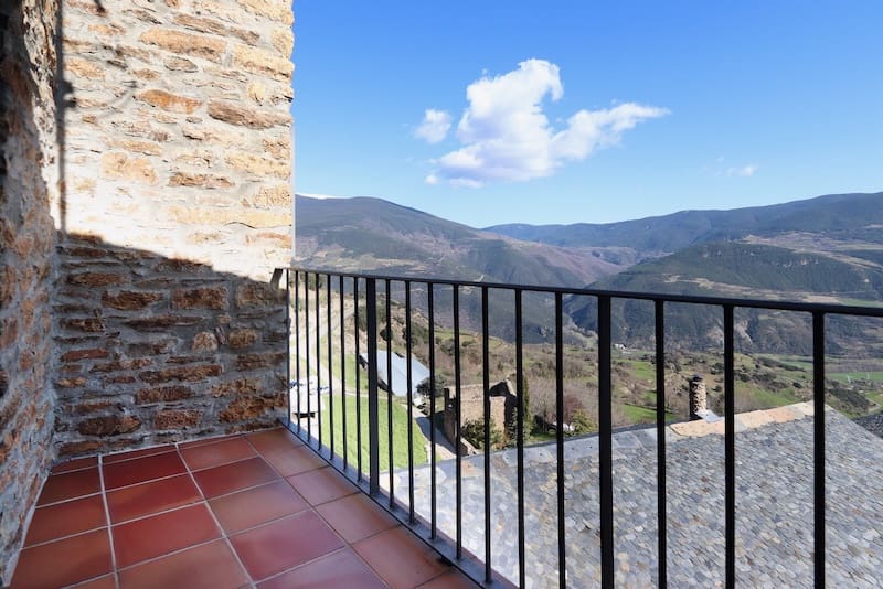 9 soveværelse Finca/Landehus til salg i Sort - € 340.000 (Ref: 8917375)