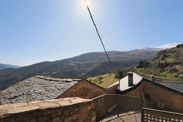 9 bedroom Finca/Country House for sale in Sort - € 340,000 (Ref: 8917375)