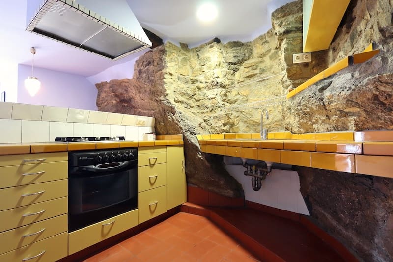 9 soveværelse Finca/Landehus til salg i Sort - € 340.000 (Ref: 8917375)