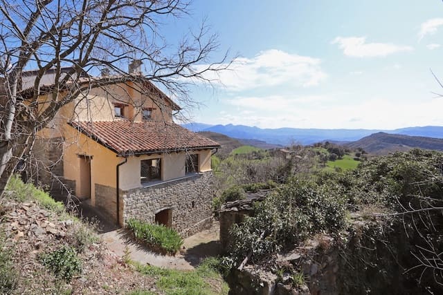 3 bedroom Finca/Country House for sale in Tremp - € 115,000 (Ref: 8949206)