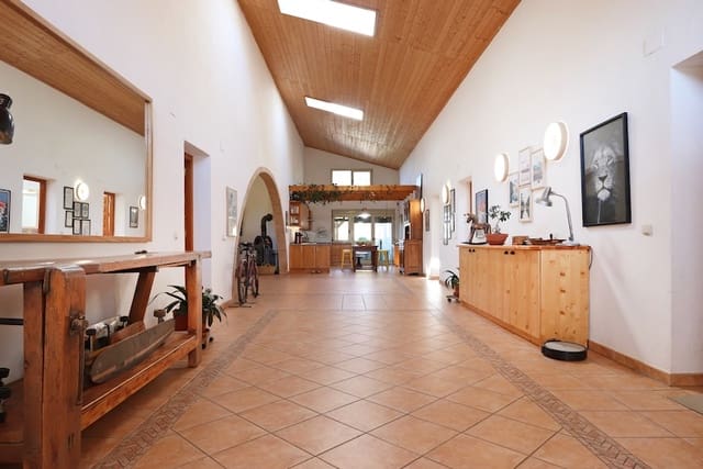 3 bedroom Finca/Country House for sale in Benabarre with garage - € 360,000 (Ref: 8969509)