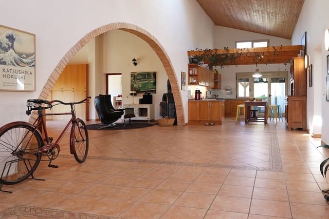 3 bedroom Finca/Country House for sale in Benabarre with garage - € 360,000 (Ref: 8969509)