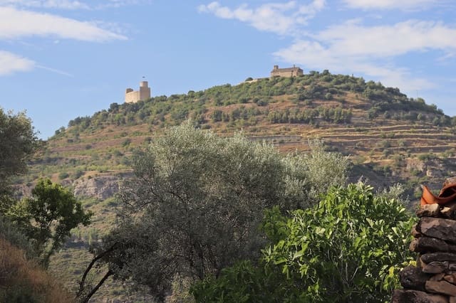 3 bedroom Finca/Country House for sale in Castell de Mur with garage - € 70,000 (Ref: 9150861)