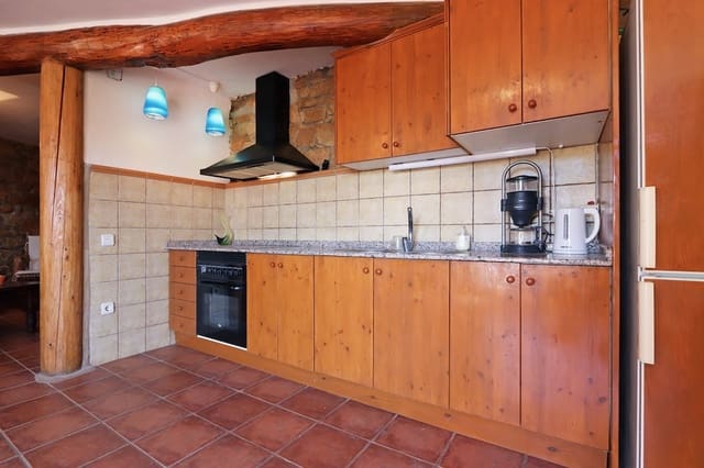 5 sypialnia Finka/Dom wiejski na sprzedaż w Arén - 160 000 € (Ref: 9369268)