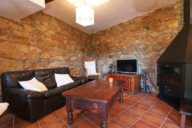 5 sypialnia Finka/Dom wiejski na sprzedaż w Arén - 160 000 € (Ref: 9369268)