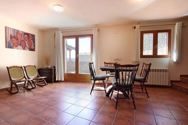 5 sypialnia Finka/Dom wiejski na sprzedaż w Arén - 160 000 € (Ref: 9369268)