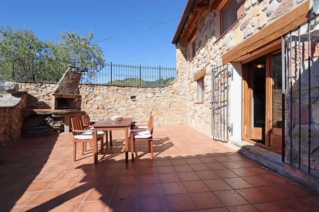 5 sypialnia Finka/Dom wiejski na sprzedaż w Arén - 160 000 € (Ref: 9369268)