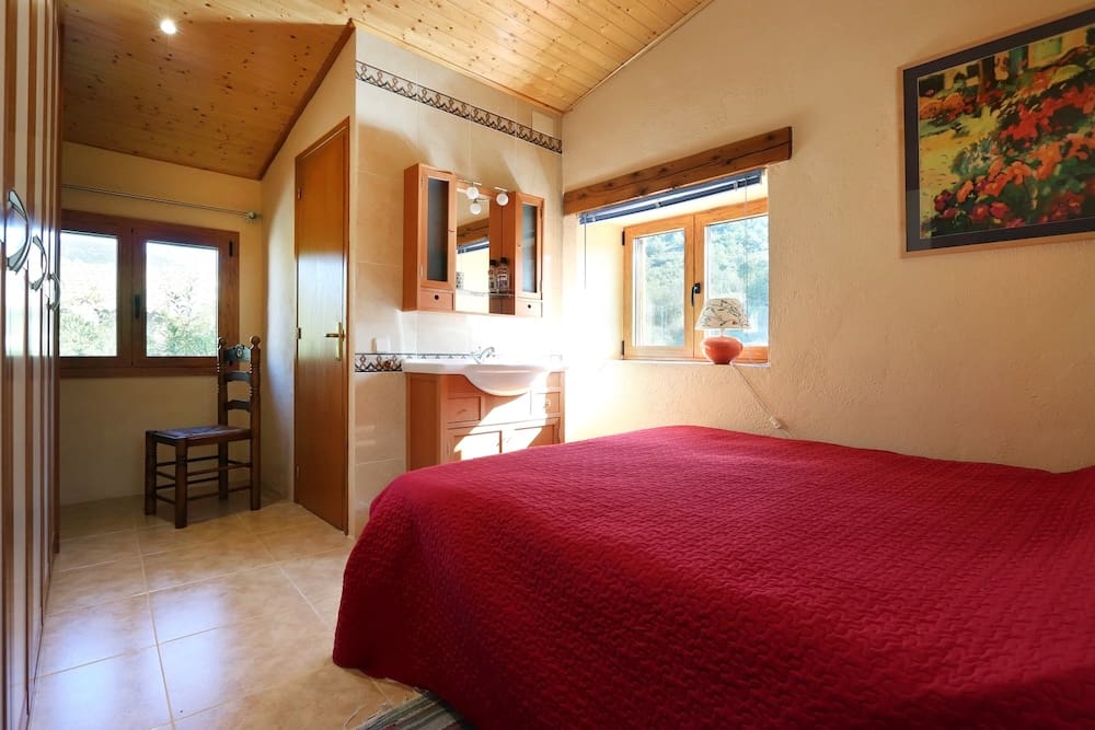 4 slaapkamer Finca/Landhuis te koop in Conca de Dalt met garage - € 245.000 (Ref: 9384901)