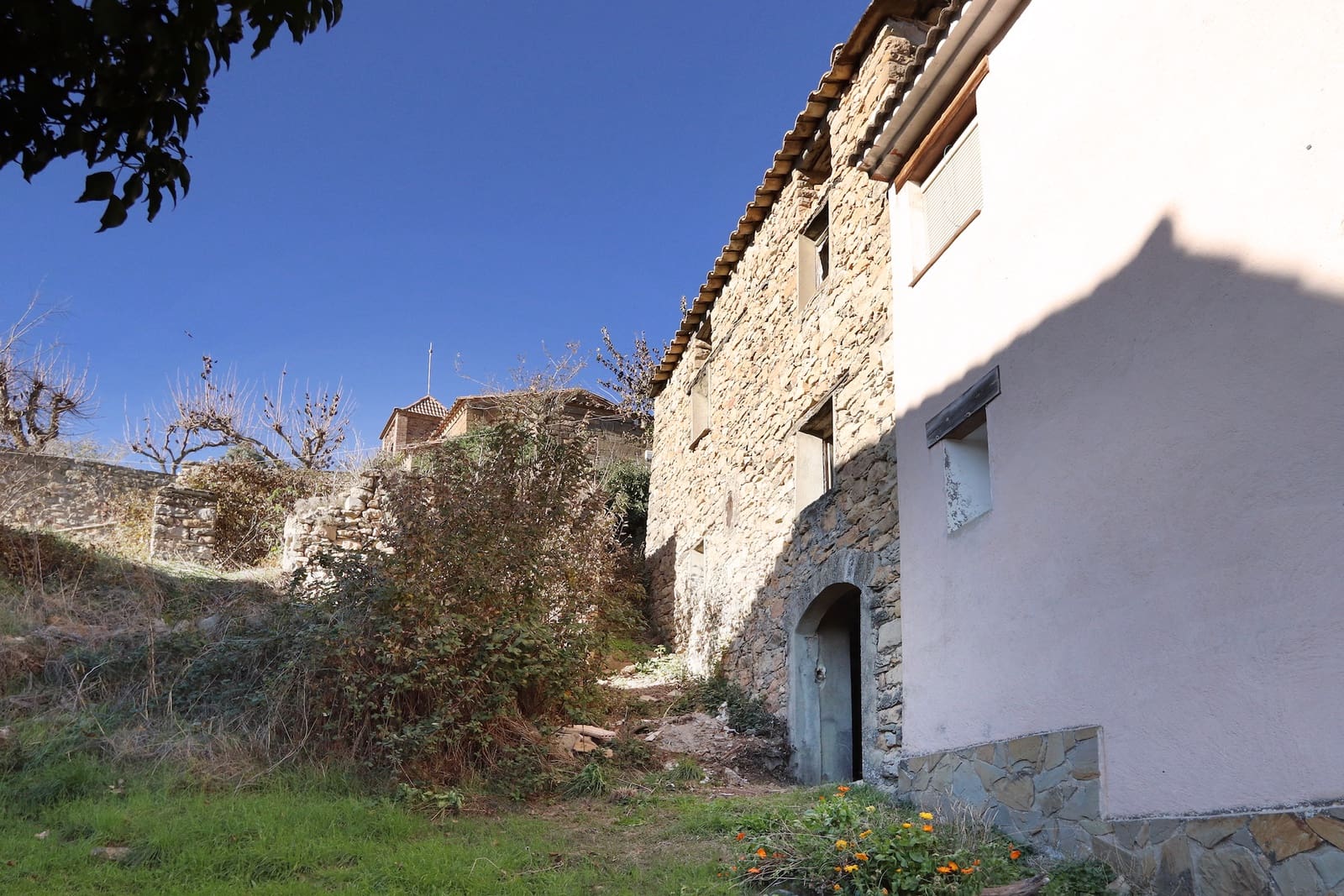 Maalaistalo myytävänä paikassa Sopeira - 27 000 € (Ref: 9495473)