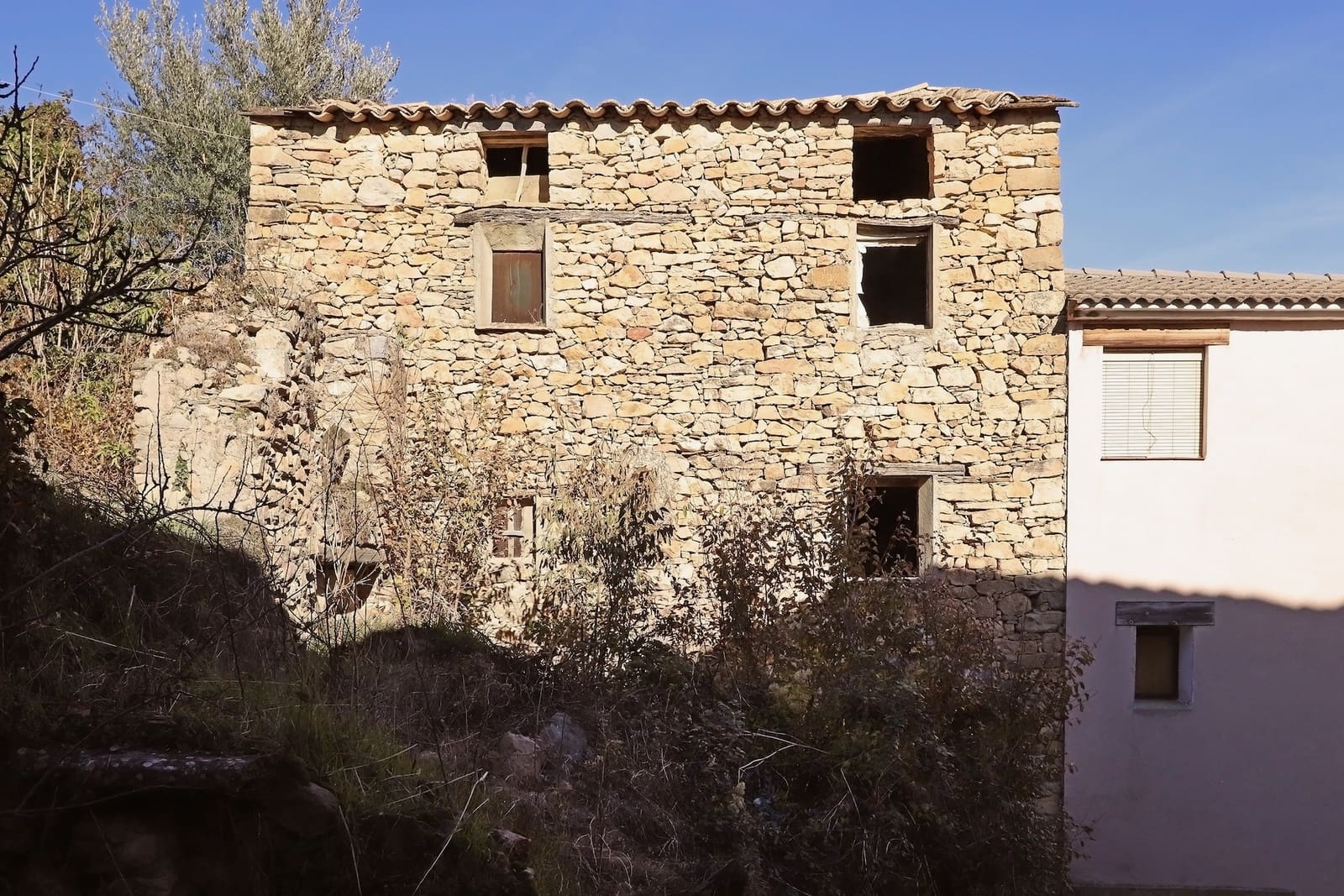 Maalaistalo myytävänä paikassa Sopeira - 27 000 € (Ref: 9495473)