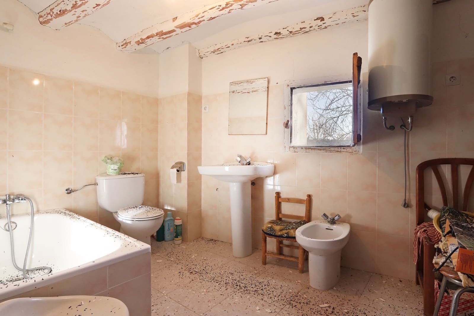 4 makuuhuone Maalaistalo myytävänä paikassa Aren mukana 
autotalli - 68 000 € (Ref: 9495527)