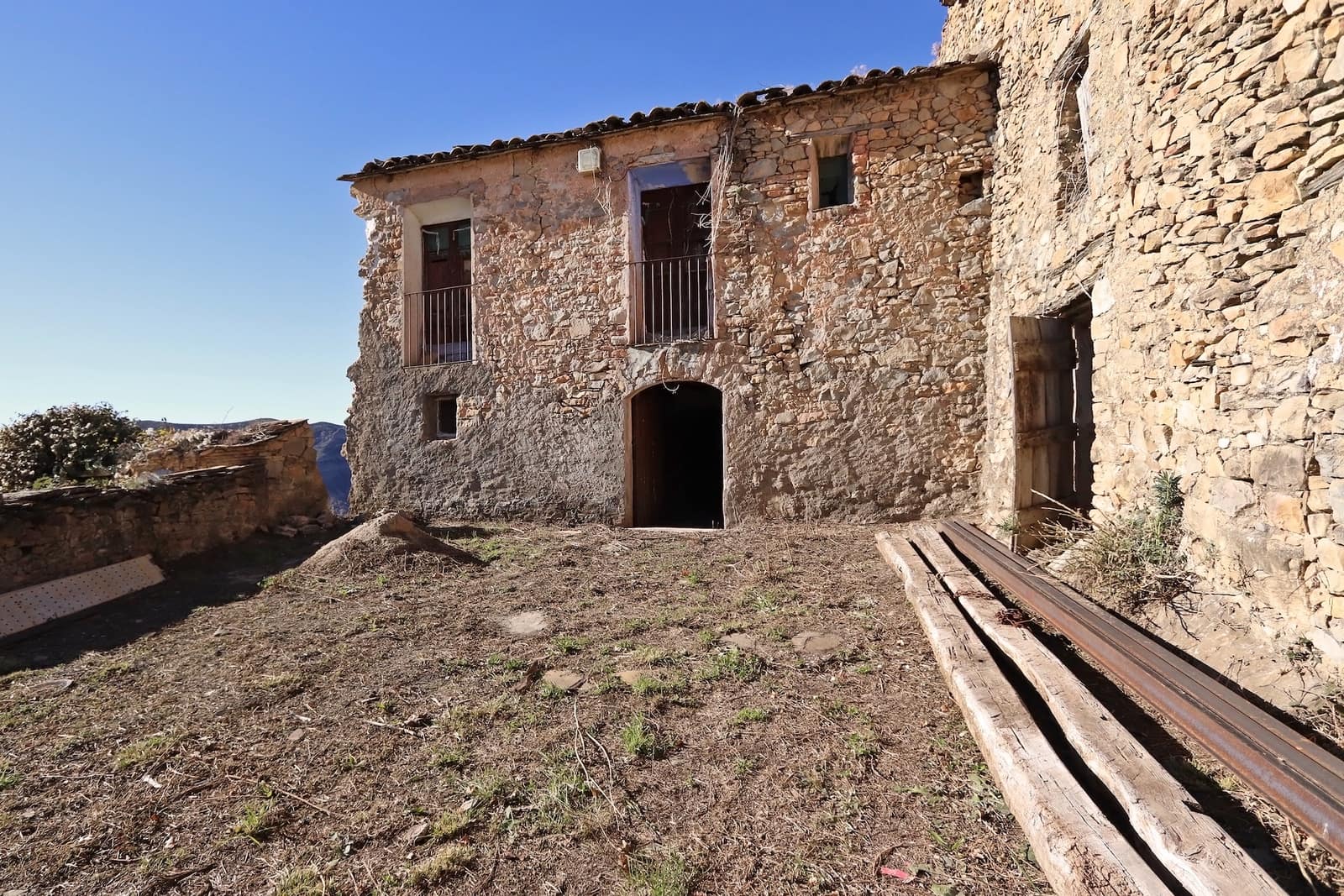 Finca/Hus på landet till salu i Tremp - 55 000 € (Ref: 9997691)