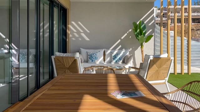 3 soveværelse Semi-Rækkehus til salg i El Chaparral, Mijas med swimmingpool garage - € 846.000 (Ref: 10000004)